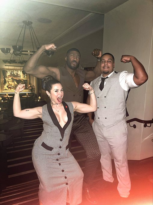 A Gladiator, a bodybuilder and a strongman walk into a bar&hellip; https://t.co/RJISjLRLCs