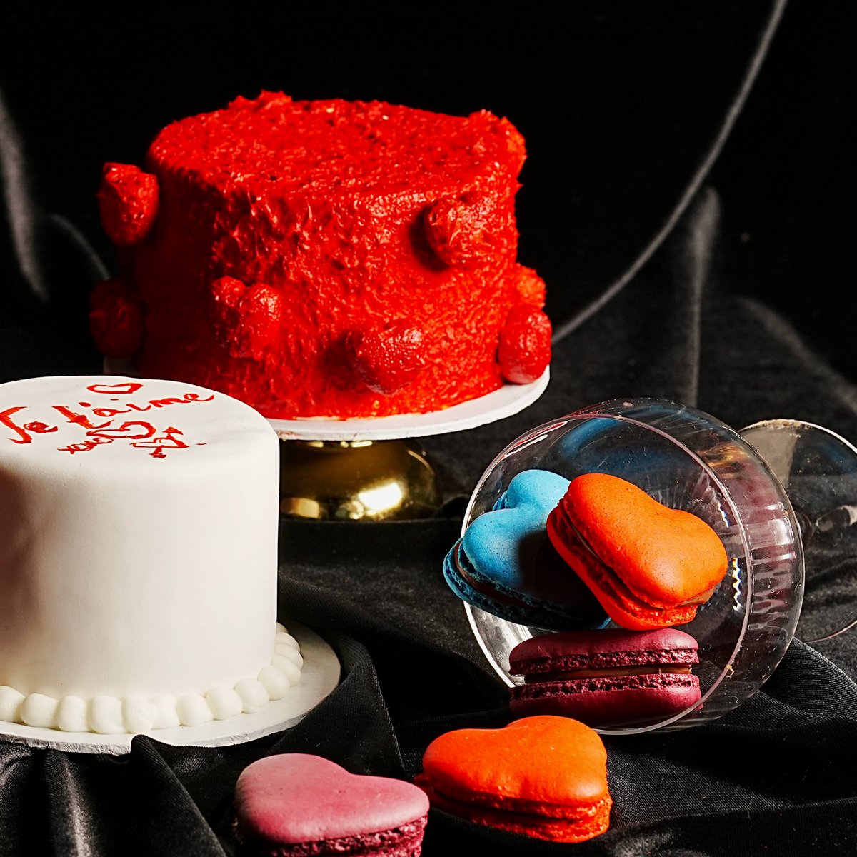 omm_social's tweet photo. Drool-worthy content that we created for Just Teddy Valentine’s Campaign 🤤 

The Brief: Make patisserie look sexy 

We think we nailed it 🔥 

#OMMSocial #FoodPhotography #DigitalMarketing #Valentines https://t.co/w8NyLtyMES
