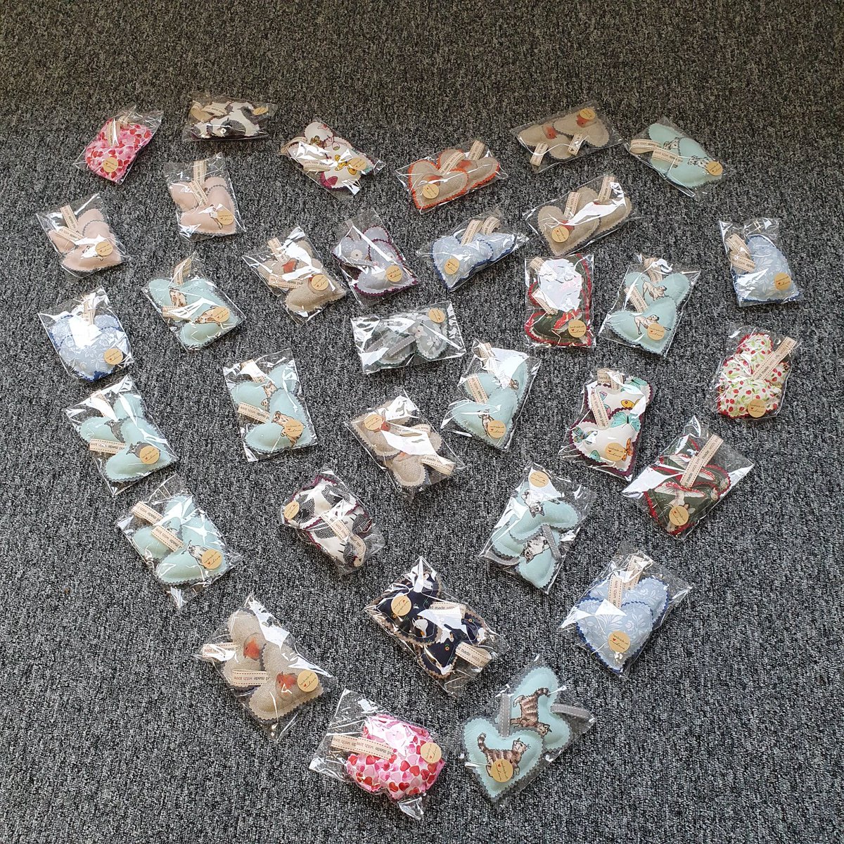 These beautiful matching pairs of hearts have been handmade with love & donated to our inpatient unit. One of each pair will be given to a patient, & the other to their family so that they can feel connected even when they are apart. 1/2 #CompassionateCommunities #Handmade