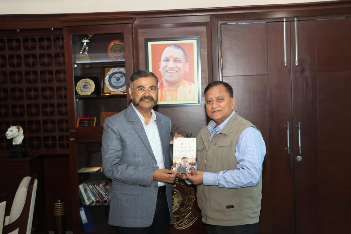 Glad to meet our ex Police Chief @OP_Singh83 whose legacy continues to inspire us. Received 'Crime,Grime & Gumption,' which is more than his memoir; it's a torch passed, illuminating the path of duty, integrity & courage. Looking forward to reading it.