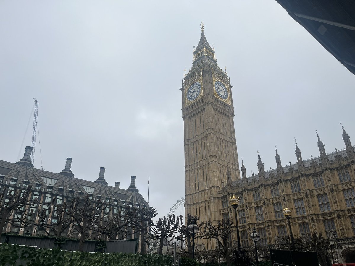 March marks #OvarianCancerAwarenessMonth and today we’re in Parliament with the <a href="/APPG_OC/">APPG on Ovarian Cancer</a> for our Teal Heroes event to raise awareness of the signs and symptoms of #ovariancancer.