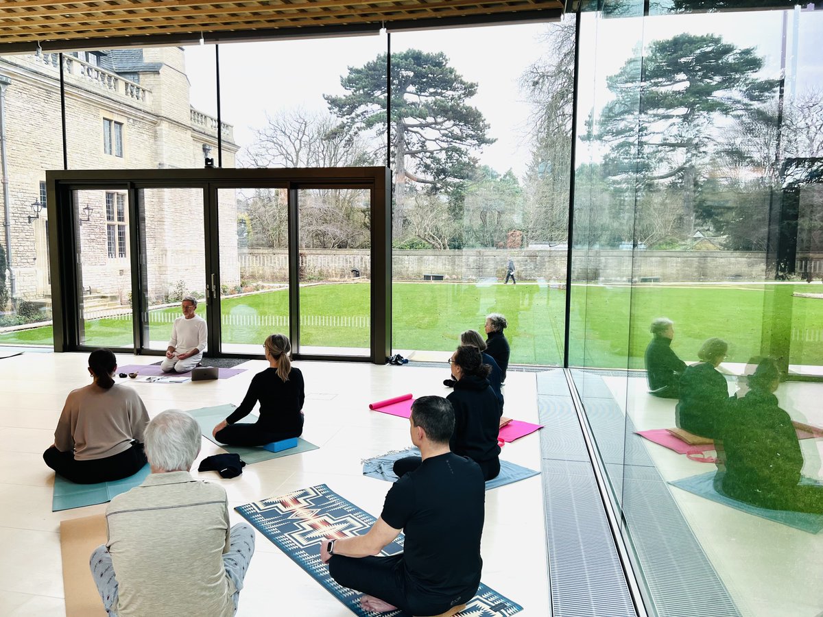 Wednesday morning yoga with #OxfordNextHorizons participants and #RhodesScholars led by Rocky in the Glass Pavilion at #RhodesHouse