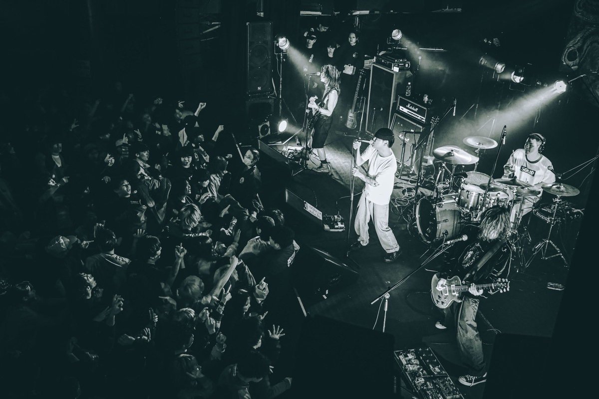 2YOU_MAGAZINE's tweet image. 【ライブレポート】3/2(土)名古屋THE BOTTOM LINE。一級品大集合の「SUPER DUPER 2024」で見せつけたSome Lifeの選んだスタイルと在り方。

#SomeLife
📸 @lkz_magic
✍️ @JunjiShibayama 

▼ライブレポート
2youmagazine.com/report/somelif…