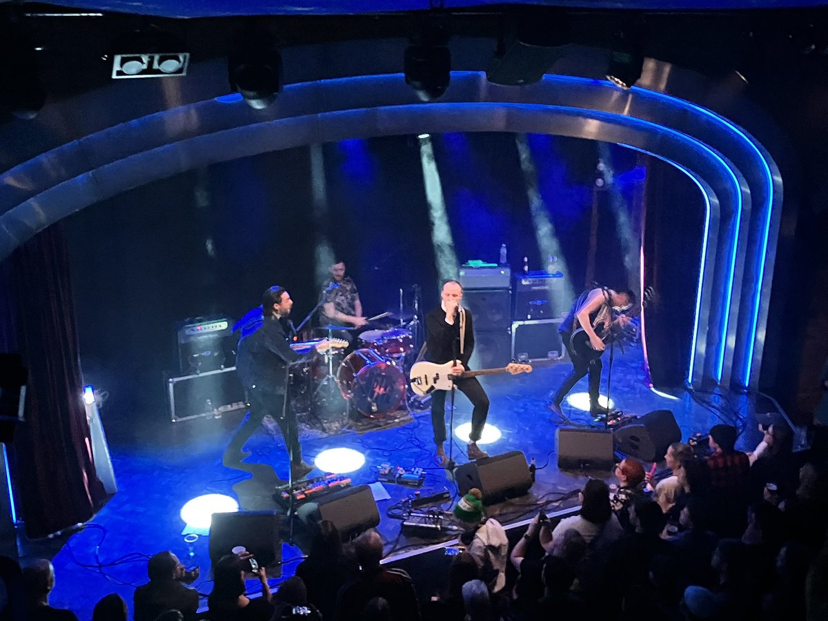 Absolutely blinding set of mainly new songs from the recently completed album. @86tvsband are bound for great things if this performance was anything to go by! @lizziereidmusic was a mesmerizing support act and @lafayettelondon is an amazing venue. A perfect evening!!