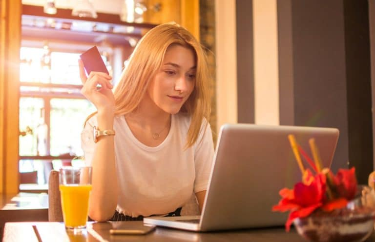 AllChinaReview's tweet photo. Girl math on its own may not necessarily be good financial advice, but if it helps women feel more empowered to manage and understand their finances, it should not be dismissed.

Article by Dr. Ylva Baeckstrom of @KingsCollegeLon

https://t.co/g9FQNrsisv
#Women #Finance https://t.co/lxsiFDKJvb