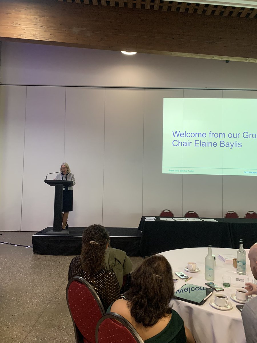 KarenDunderdale's tweet photo. Our fabulous Group Chair designate Elaine starts our day 
@ULHT_News @LincsCommHealth 
#BetterTogether https://t.co/FEF9FVOS2v