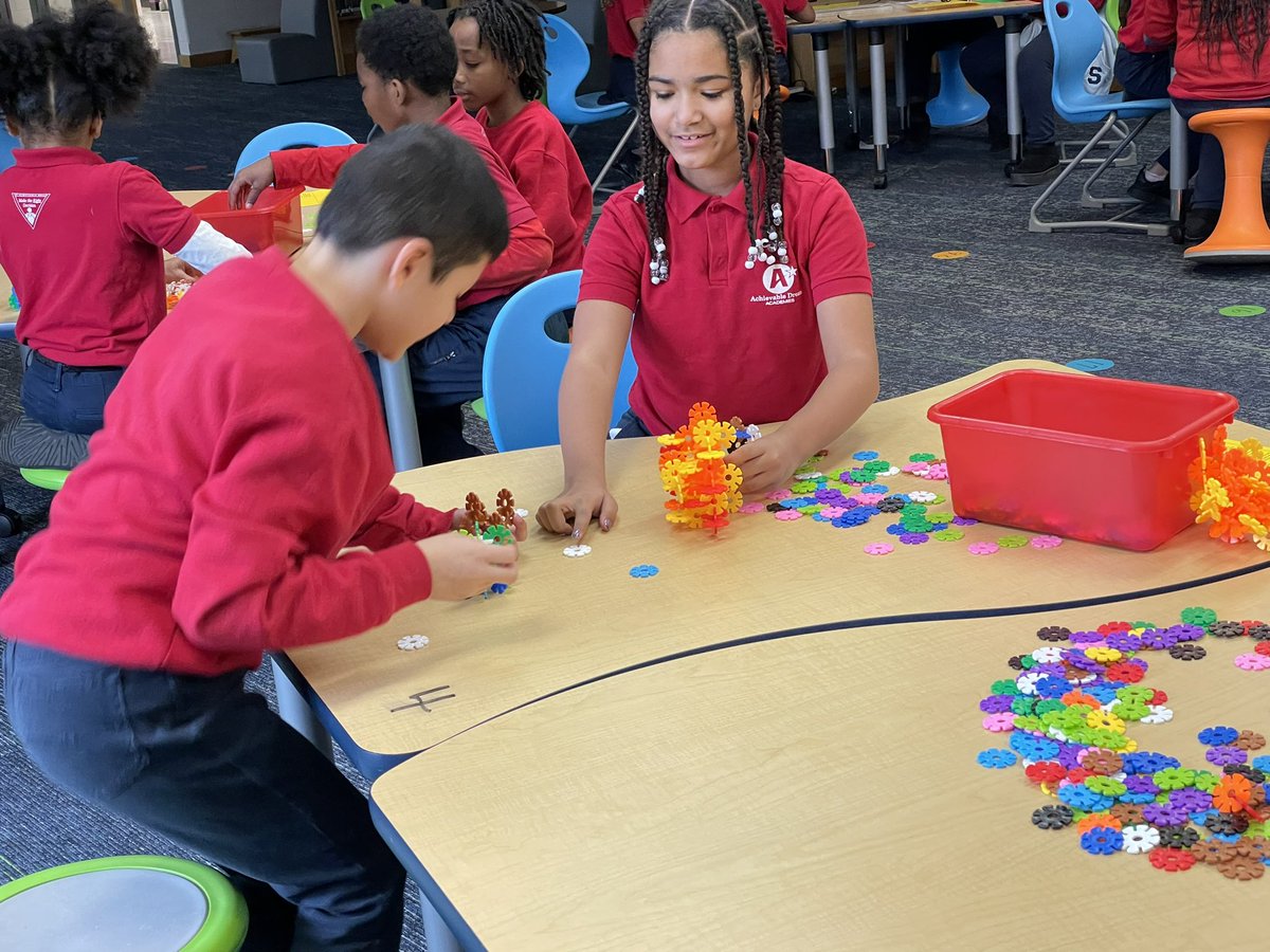 4th grade dreamers creating relative size models of the planets and the Earth, moon, and sun. #SeatackDream @SeatackDream @vblms