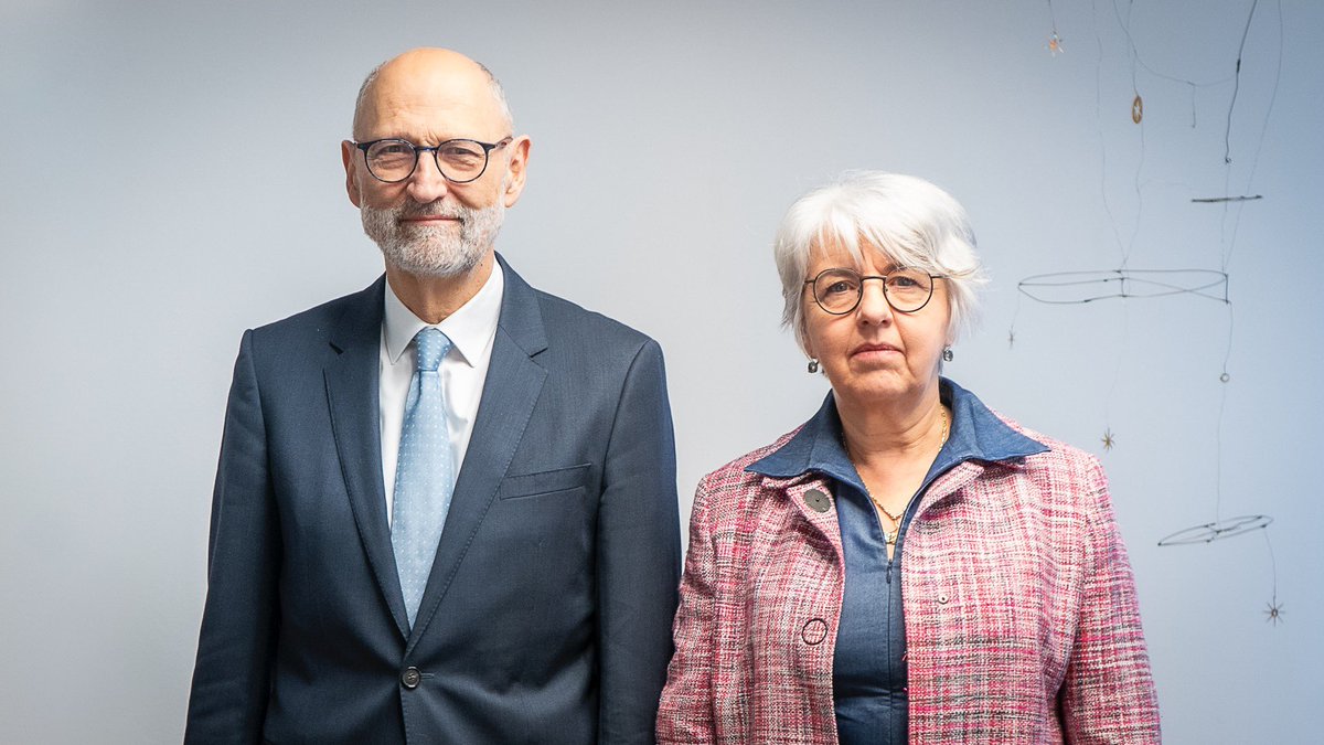 Ich habe heute Morgen gegenüber Ralph Lewin <a href="/SIGFSCI/">SIG FSCI</a> meine grosse Betroffenheit über den Angriff in Zürich zum Ausdruck gebracht. Antisemitismus und Rassismus haben in unserer Gesellschaft keinen Platz. Deshalb braucht es einen nationalen Aktionsplan. bit.ly/3Iswv5H