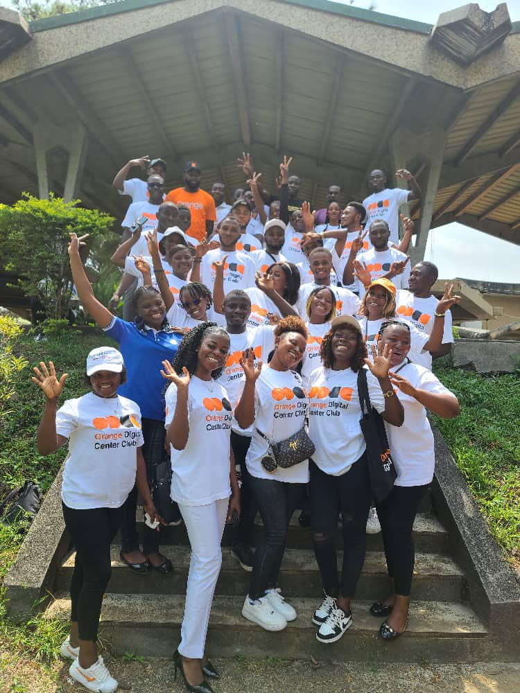 It was a very great honor for me to inaugurate the Orange Digital Center club in Buea on Friday March 1st, in the South-West region of Cameroon, with the Ambassadors of the European Union, Germany, Italy and Belgium.