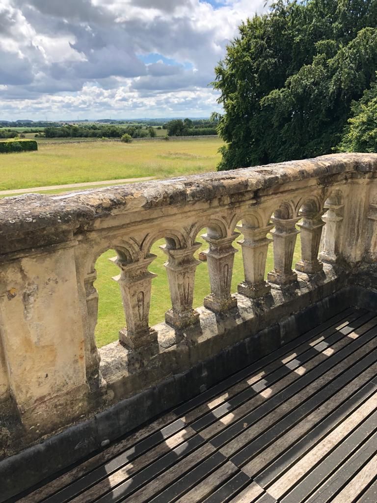 La Traviata is set in Paris, with the story playing out across various locations within the city and the nearby countryside. We found a beautiful atmospheric location in Hampshire as the setting for our film of this stunning work.