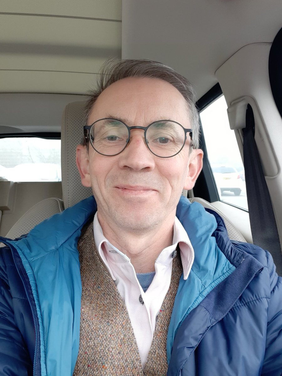 BlueGold201's tweet image. I *may* have arrived a tad early for my author talks at @Oakbank_School this morning, doing my best @bendavis_86 impression. First events of #worldbookweek
Wish me luck