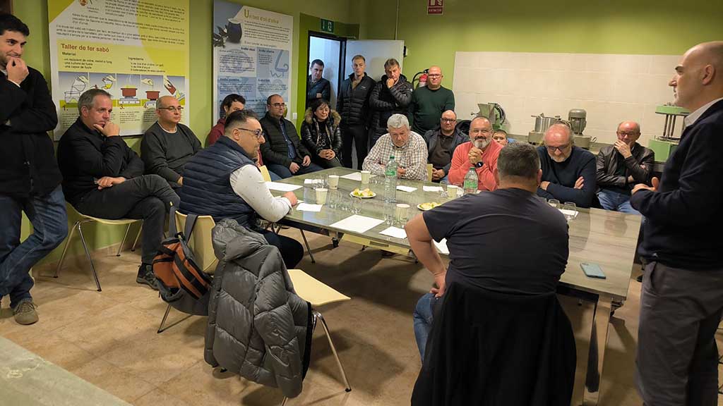 🏆 El Priordei 1789 guanya el concurs al millor oli gastronòmic del concurs de tast de la Fira de l'Oli de Jesús

📷 LA NOTÍCIA: setmanarilebre.cat/el-priordei-17…

<a href="/victorferrando/">Victor Ferrando 🎗</a> <a href="/mncsls/">Mònica Sales 🎗</a> <a href="/eva_marro/">Eva Marro</a> <a href="/PerePaTa/">PerePaTa</a> <a href="/JessEMD1/">Jesús EMD</a> <a href="/JessInfo1/">Jesús Info</a> <a href="/XimoRambla/">Ximo Rambla</a> #EMDJesús #TerresdelEbre