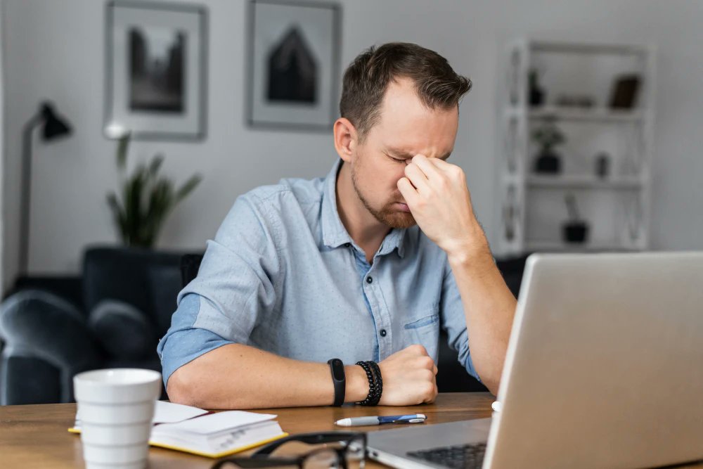sslpost's tweet image. Read more on how to decrease your chances of burnout 👉 sslpost.com/beat-the-winte…
#Burnout #WinterBlues #Productivity #Mindset