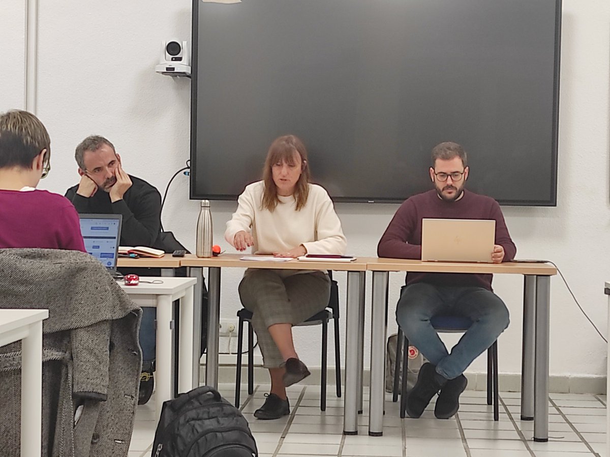 En nuestra escuela sindical <a href="/CrisFaciaben/">Cristina Faciaben🔻</a> <a href="/adriajunyent/">Adrià Junyent</a>  <a href="/IntCCOO/">Internacional_CCOO 🌍</a> <a href="/JovenesCCOO/">Jóvenes CCOO</a> <a href="/CCOO_Estudios/">CCOO Estudios</a> inauguran la primera jornada de formación sobre cómo enfrentar la extrema derecha desde los centros de trabajo

<a href="/CCOO/">COMISIONES OBRERAS</a> <a href="/faguadoq/">Fátima Aguado</a> @Marga_Ferre <a href="/celiadoval/">Celia</a> <a href="/MariCruzCCOO/">Mari Cruz Vicente</a>