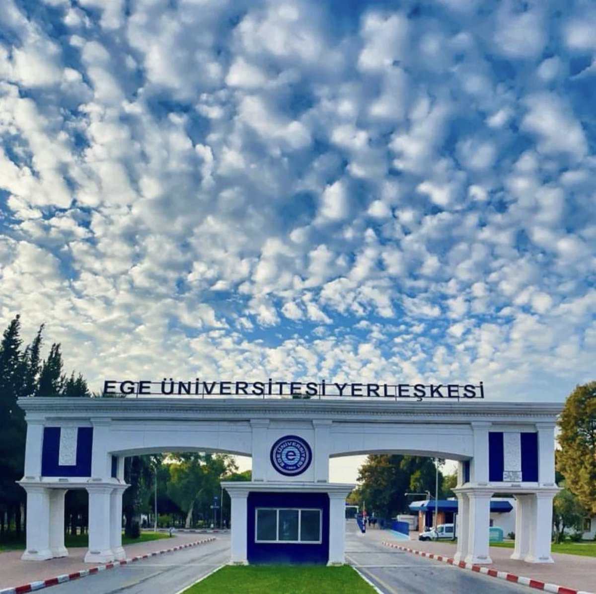 Akademik hayatımda yeni bir başlangıcın mutluluğunu yaşamaktayım. 01.03.2024 tarihi itibarıyla yeni ilim yuvamda, <a href="/UniversiteEge/">Ege Üniversitesi</a> Ege Üniversitesi İlahiyat fakültesinde göreve başlamış bulunmaktayım. Hayırlara vesile olması niyazıyla.