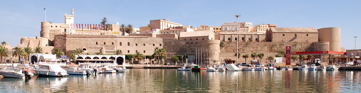 DATOS CLAVE SOBRE EL TURISMO EN MELILLA Melilla es un destino turístico único: Con una temperatura media anual de 18°C y casi 140 días de sol al año, ofrece un clima perfecto para disfrutar de sus playas, su patrimonio histórico y sus actividades al aire libre (+)