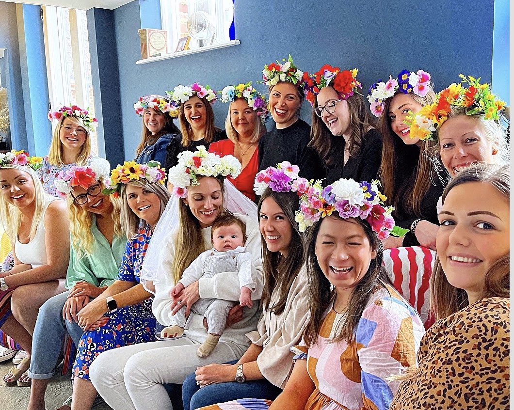 craftsngiggles's tweet image. We are often asked “can children join in?” or “we will have a baby will this be ok?” at our craft hen parties/craft events and the answer is YES absolutely! 😍

Art and Craft is for all…the more the merrier! 🎈

craftsandgiggles.com

#craftsandgiggles #craftparty #eventlife