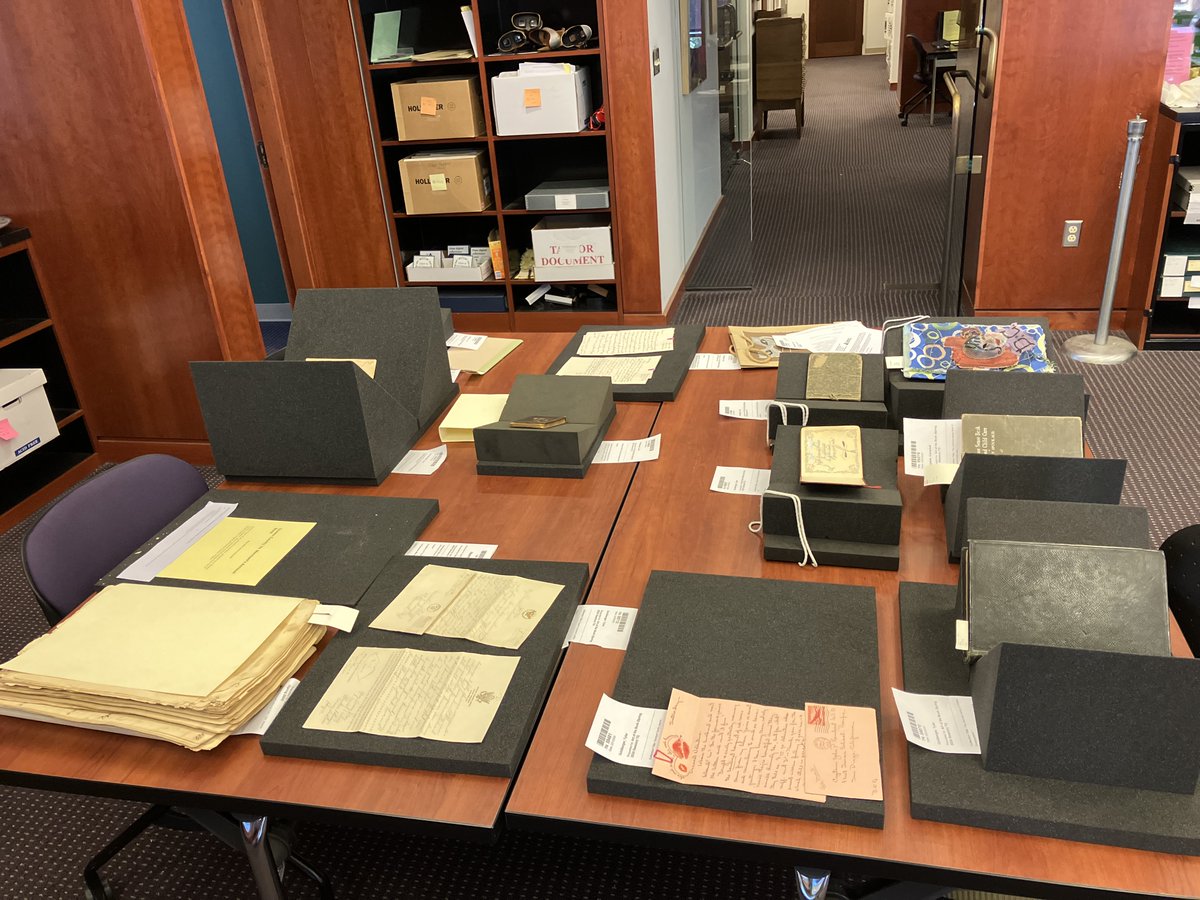 SwemSCRC's tweet image. Art of the Book Spring 2024 was a HUGE success! A huge thank you to all our wonderful participants and the @muscarelle for such an exciting partnership. We spent two days talking about and exploring love in the archives and in art! 🎨🖌️📚 @WMLibraries