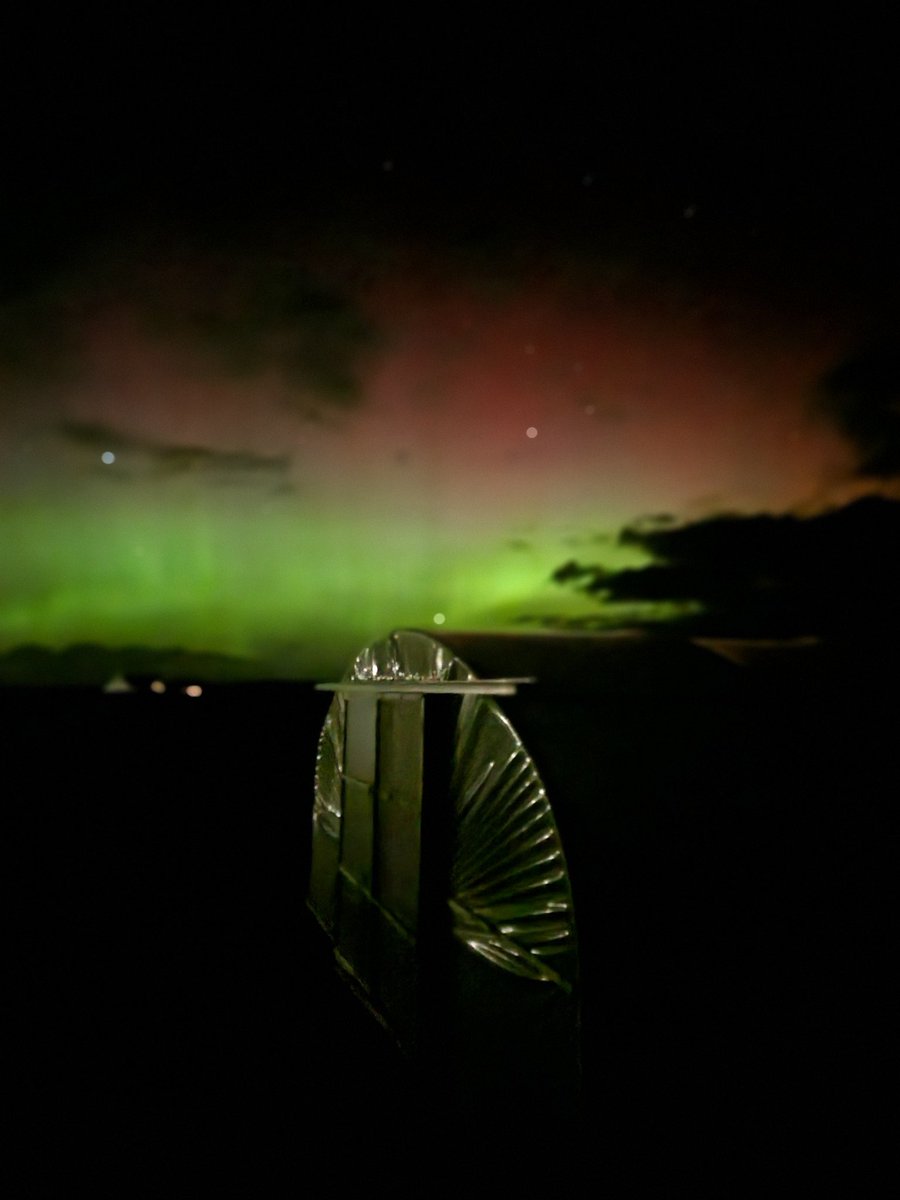 Last night the sky was dancing and it was wonderful ✨️ #islay #portwemyss