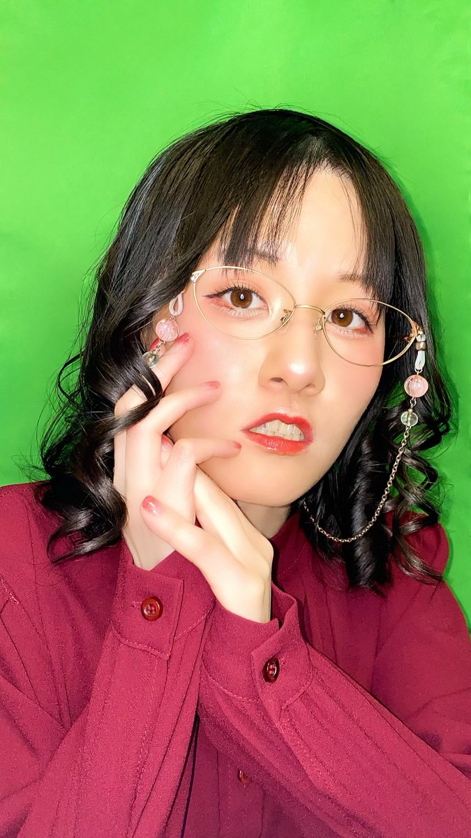 この写真のワタクシが美しすぎましたので、 皆様のお手元にも