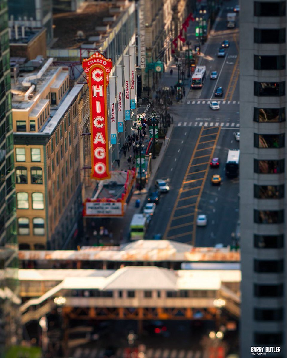 barrybutler9's tweet photo. Happy 187th Birthday to Chicago. https://t.co/NMFsuN24Iq