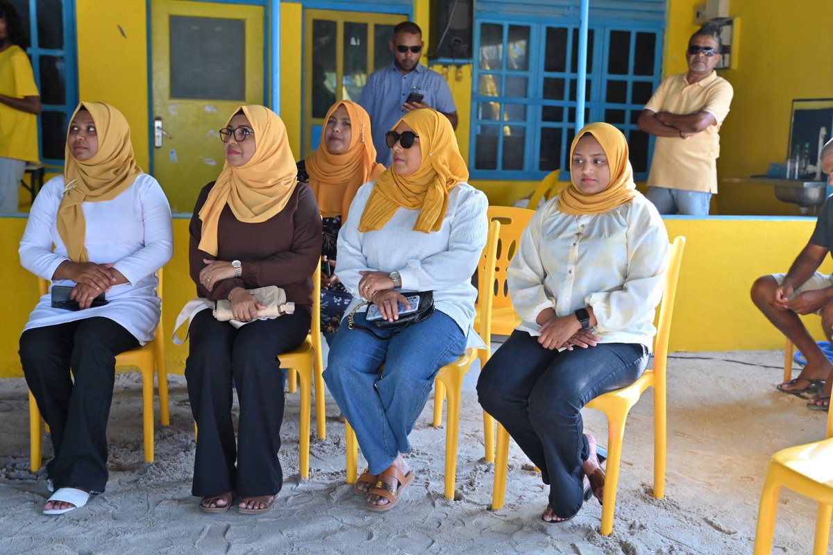 MDPSecretariat's tweet image. ރައީސް @ibusolih މަޖިލިސް20 ނ.ވެލިދޫ ދާއިރާގެ މިޕާޓީގެ ކެންޑިޑޭޓު އެމްޕީ @mashafeeg ގެ  ކެންޕެއިންއަށް ނ.ވެލިދޫއަަށް ވަޑައިގަންނަވާ، ކެންޕެއިން ޓީމް އާއި ބައްދަލު ކުރެއްވުން ކުރިއަށްދަނީ. 

#VelidhooDhaaira #VoteMode ✅1️⃣ 
#VoteMDP #Majlis2024
#MisraabuHamaMagah