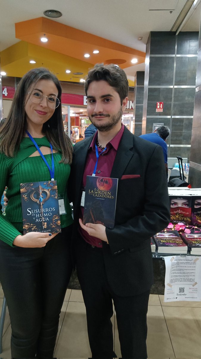SpJoseluis's tweet image. ¡Muchas gracias @KmleonBooks por este gran encuentro entre escritores y lectores en el #libroforum! Ha sido genial conocer a personas tan maravillosas y talentosas 😍

#leer #escritores #sevilla #libroforumsevilla #libros #books #BookTwitter #firma #autores @CCZonaEste
