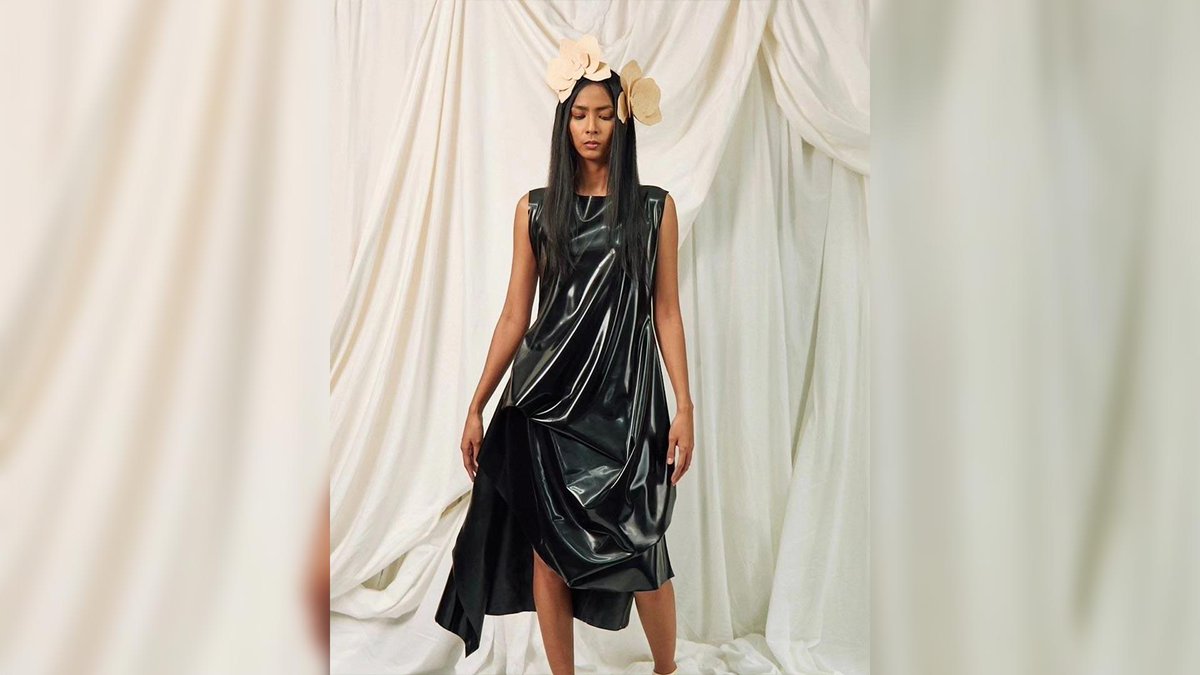 Filipina creative @MichDulce speaks to @MEGA_Magazine about her new latex infused “Reimagining the Amish” themed collection is.gd/92aDsS #LatexBrand #LatexDesigner #MichDulce #Latex #LatexFashion #Latex247 #latexisfashion