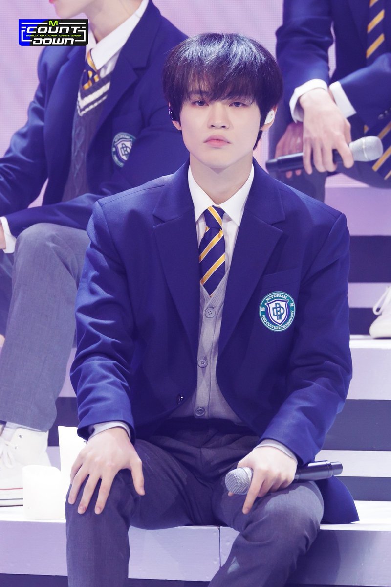 Kalo ada University War versi idol, Chenle adalah salah satu kandidat yang pas untuk versi idol. 

Di thread ini aku akan uraikan mengapa dia menjadi kandidat yg pas👇👇👇👇👇