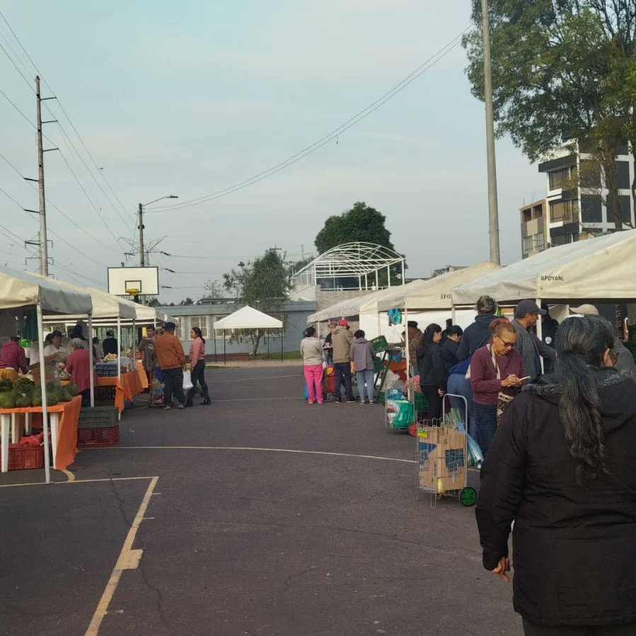 mdoscampesinos's tweet photo. #AGROCOMUNAL y JAC Floralia con la participación de la SDDE y la Alcaldia Local de Kennedy, realizan #MERCADOCAMPESINO en el parque #FLORALIA
02 de marzo 2024
#LlevoElCampo #Agrocomunal #ElDeVerdad #CiudadaníaAlimentaria #CeroPlastico #Colombiacontraelhambre https://t.co/dbb35zS6aC
