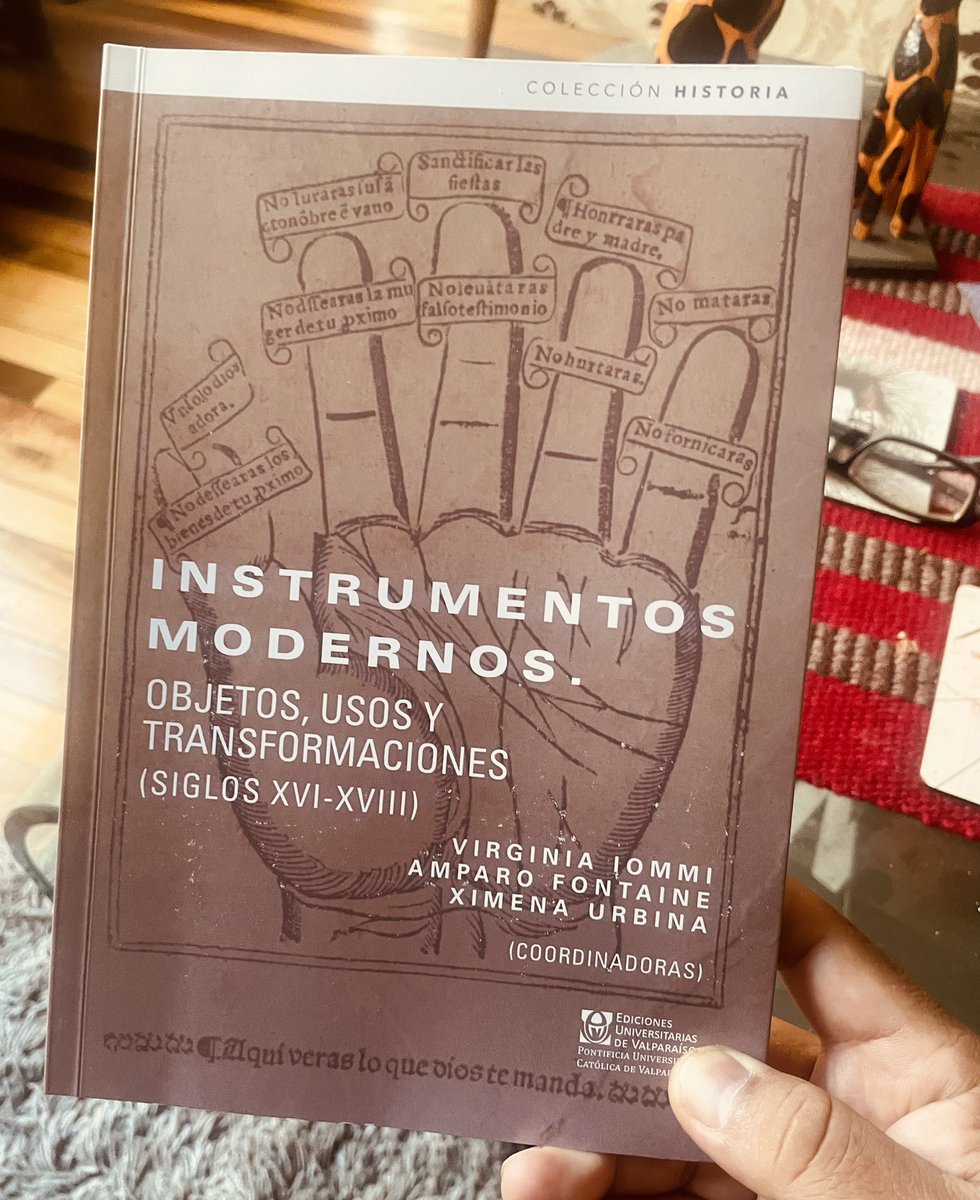 joseragas's tweet photo. [NOVEDAD]📕«Instrumentos modernos: Objetos, usos y transformaciones (ss. xvi-xviii)» publicado por @euv_cl reúne ensayos que exploran el rol de artefactos en el campo de la salud [@paula_caffarena] , la navegación y la exploración [@NataliaGandara] en Chile 🇨🇱 y otros espacios 🌍 https://t.co/IF5GY5fuNQ