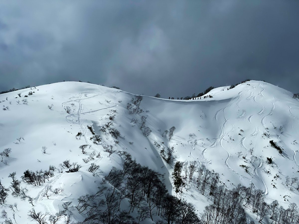 今年の雪山は雪少なめ🏔️
来週はバイク乗ります🏍️

#山登り #登山 #雪山
