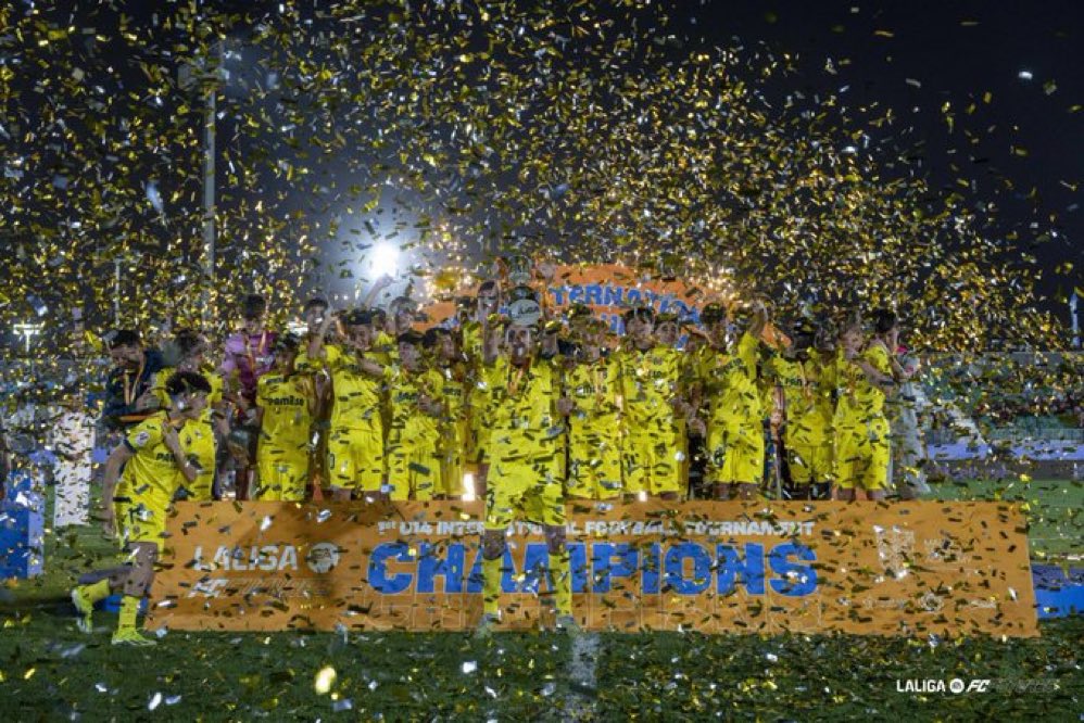 Felicitaciones @CanteraGrogueta @VillarrealCF #LALIGAFCFUTURES 
Campeones 👏💛⚽️