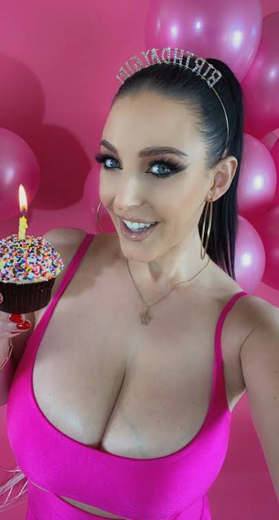 Angelawhite046 tweet picture