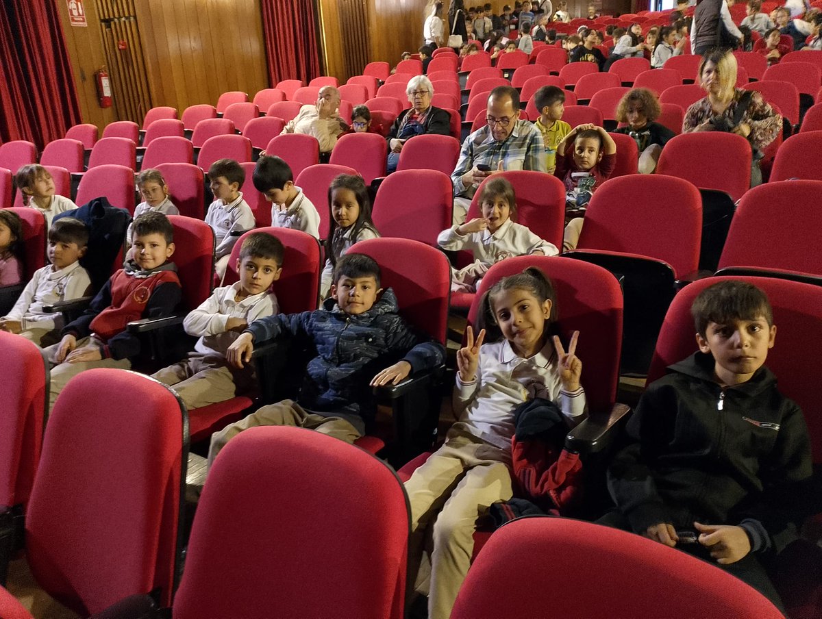 Öğrencilerimizin Bremen Mızıkacıları tiyatro etkinliği