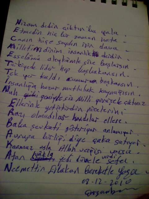smtaydn10's tweet photo. @avciahmed Erbakan hocamızı canlı olarak dinlediğimiz son konferanstı. Salonda aynı yere oturmuştuk yanımızdaki hacı amca ikimize de  baş harflerinde Necmettin Erbakan yazan akrostiş şiir yazıp hediye etmişti :) https://t.co/7WaUEVgV8s