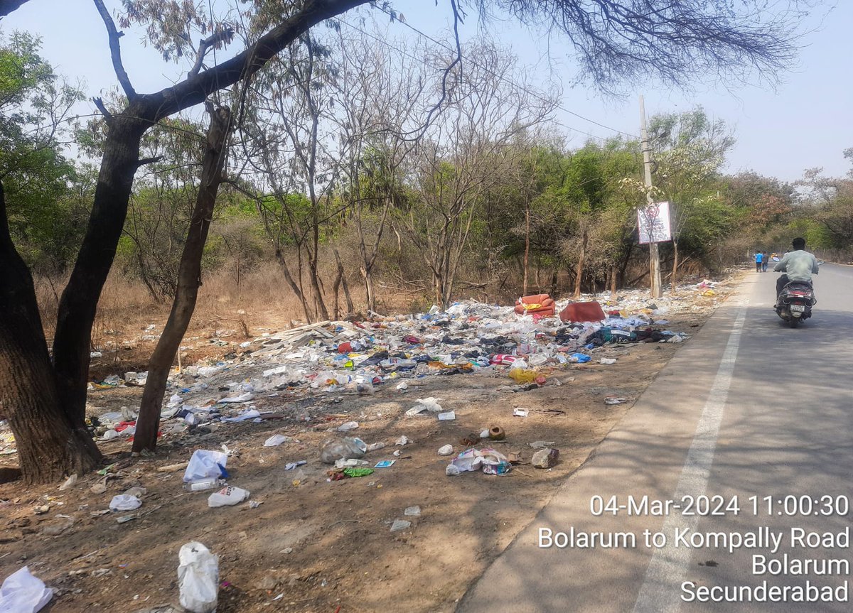 The Garbage Dump Mess on Bolarum to Kompally Main Road on GHMC Alwal Side, locals are vexed up of complaining to GHMC , Kukatpally Zone , Please do clean the stretch