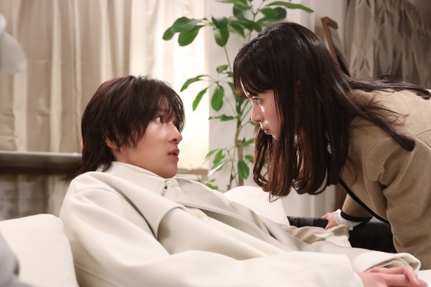 thetvjp's tweet photo. #八木勇征“山田”が #関水渚“九本”の家に
居候をしながら婚活を手伝い、
#野村周平“小池”と引き合わせる
＜#婚活1000本ノック＞

▼記事の続きはこちら【📸ほか画像あり】
https://t.co/FfUUwsau0F

#福田麻貴 https://t.co/xUwFdV85in