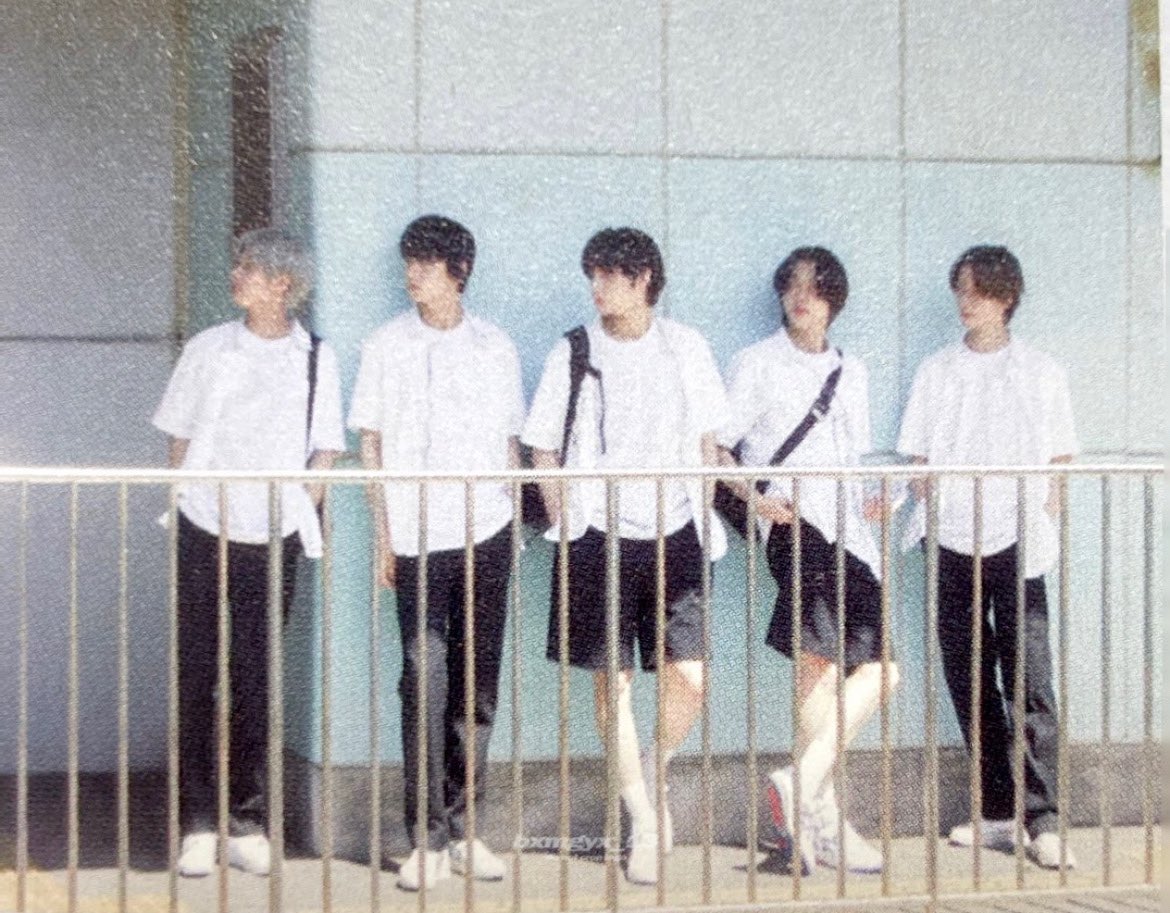 happy anniversary to txt 💙 

5 YEARS WITH TXT
#Our5thBlueSpringWithTXT
#행복만_주고싶은_우리다섯_투바투
#TXT_5th_Anniversary