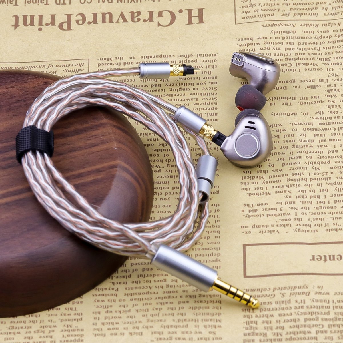 cooyin_audio's tweet photo. 新商品発売の予告  

今回発売する商品は金属コネクターです。
 イヤホン側は0.78 2pin、A2DC、EAR、IE40PRO、IE500、IE900、IPX、M9あります。ケーブル側はMMCXです。 
 #cooyin_audio新商品発売予告 https://t.co/FB1tGaST8G