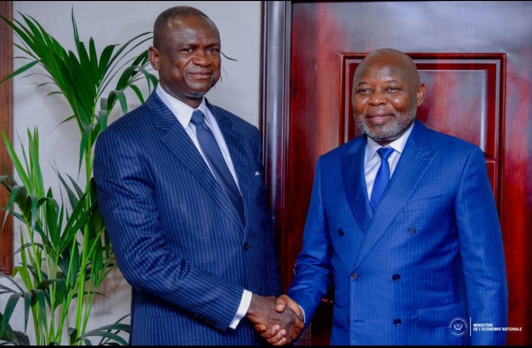 Heureux anniversaire au leader charismatique, S.E.M <a href="/VitalKamerhe1/">Vital Kamerhe</a>.
 Que la grâce de l'Éternel, Dieu des armées vous accompagne davantage !