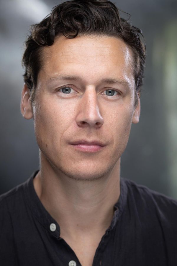 London Zoo opens this week <a href="/swkplay/">Southwark Playhouse</a>! Meet Harris Vaughan who plays "conniving sidekick to the CEO" Christian. Gradating from <a href="/MountviewLDN/">Mountview</a> with training <a href="/RADA_London/">RADA (Royal Academy of Dramatic Art)</a> his credits include The Nevers (HBO/Sky) &amp; Mrs Gillory, narrated by Bill Nighy.

Book at> southwarkplayhouse.co.uk/productions/lo…