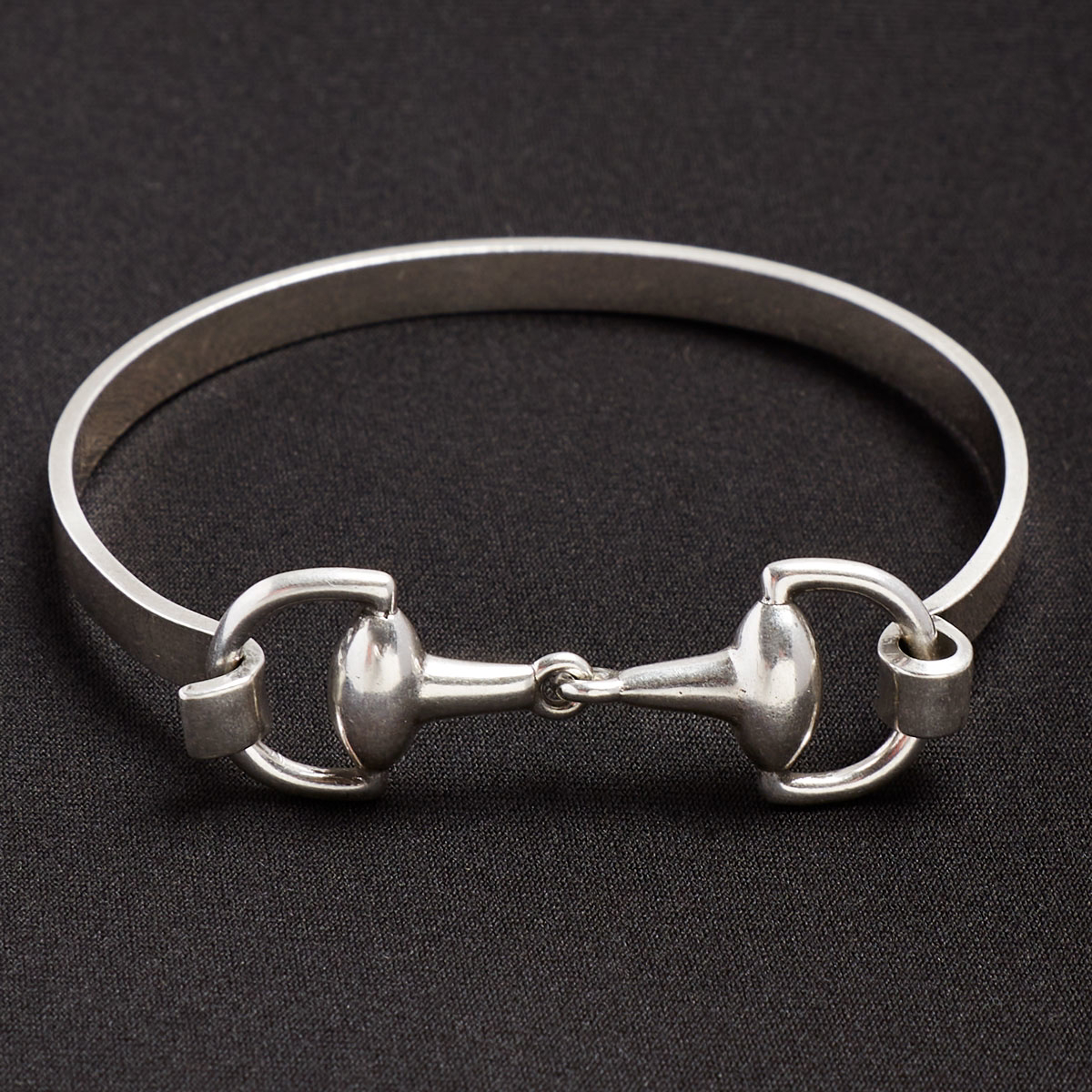 horseandhoof's tweet photo. #MondayMotivation Prize Draw  Elico `silver plated copper cuff bracelet in a horse bit design . to enter Repost, Like the post and Follow us  @horseandhoof ends 31/03/24  #win #horseandhoof https://t.co/QIBJQlrvk5