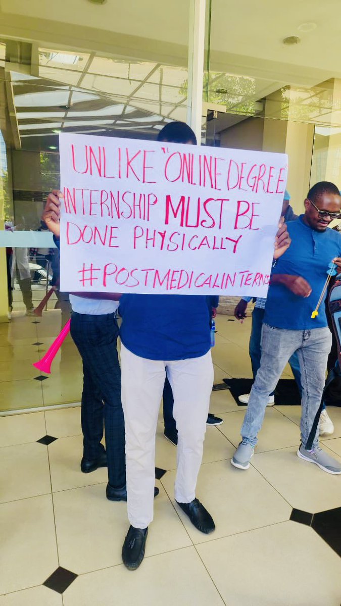 marcosbillow's tweet photo. The course we chose to save lives wants to take ours 🤦🏾‍♂️
We will not rest until @MOH_Kenya  is cleaned !! This is just the beginning 
#postmedicalinterns
#Nakhumichamustgo
#justicefordavji https://t.co/fMc1TuXKE3