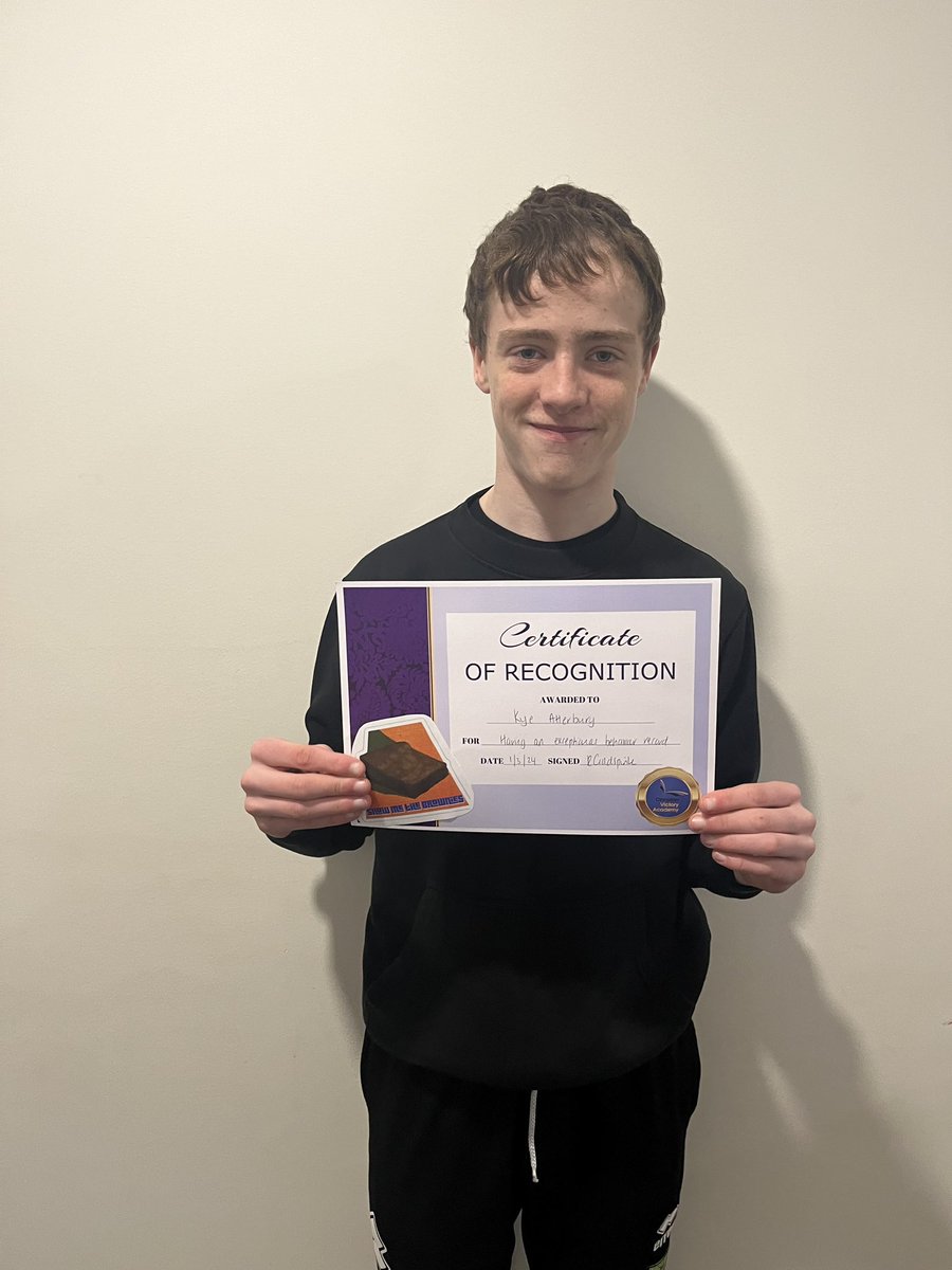 VictoryAcad's tweet photo. Year 11 sweet treat Friday: Gabriella for having an excellent behaviour record
Eyad for getting the best scores in the UKMT maths challenge; Shannon for working hard and making lots of progress; Kye for having an excellent behaviour record;Melvin Matos for great progress in maths https://t.co/Vxcif6cV8K