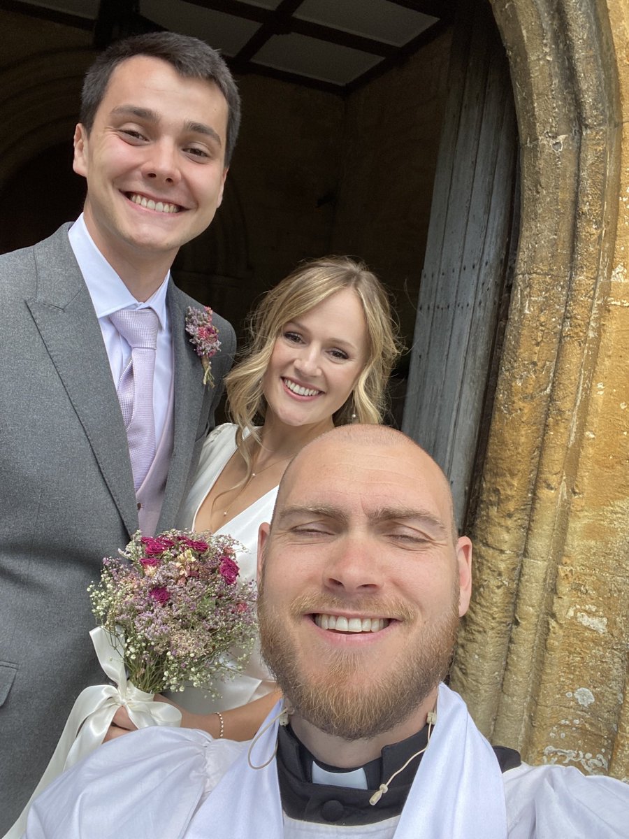 I love doing weddings, especially when I get to build a relationship up with the couple! And yes, sometimes I can’t resist a #weddingselfie #weddings #photographers #cofe