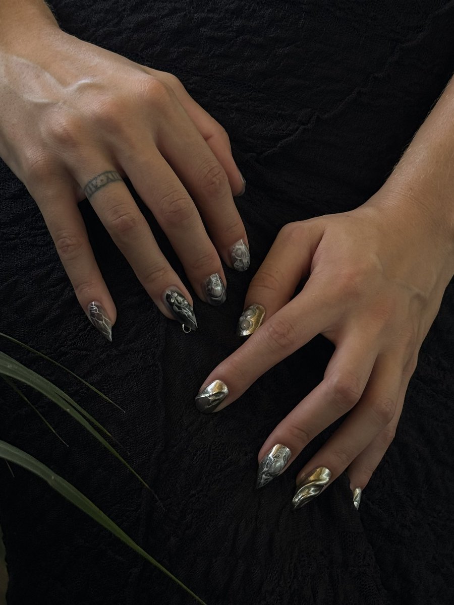 Going to meet my coven sisters 🖤✨