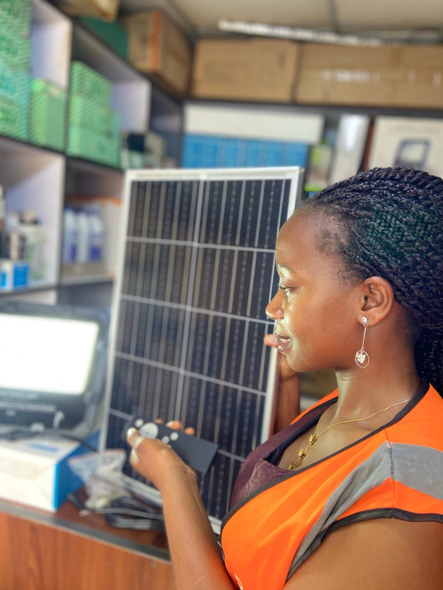 ninsiima_emilly's tweet image. Helo X Community! 
Kindly retweet for me, I may meet my next client on ur TL.  
#SolarFloodLights
#SolarPlug
#MamaSolar
#VarleysRenergySolar 
☎️+256754164744
