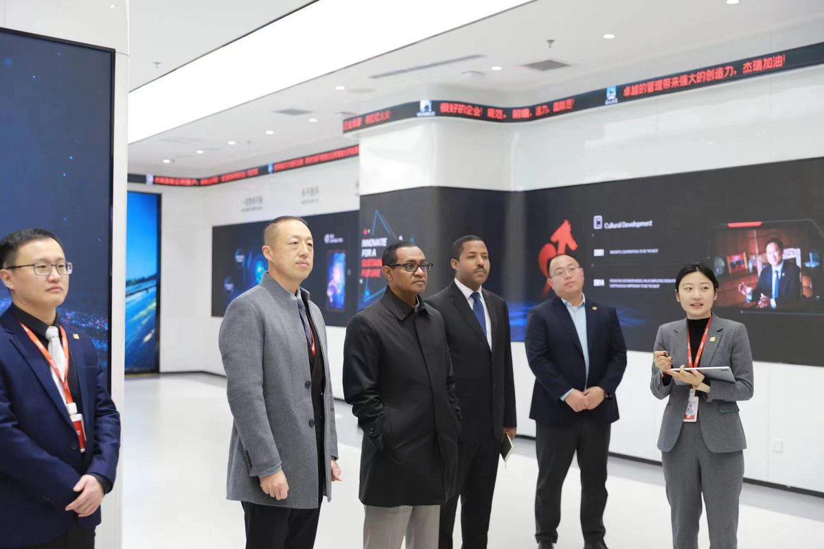 ETEmbassyPEK's tweet photo. H.E. Amb. #Tefera Derbew has visited #Jereh group exhibition hall, Jereh petroleum equipment manufacturing industrial Park, Jereh lithium battery recovery equipment, Shandong Jerei digital technology Co., Ltd. and discussed with the company leaders on ongoing investment. https://t.co/VT3YTGI2Jc