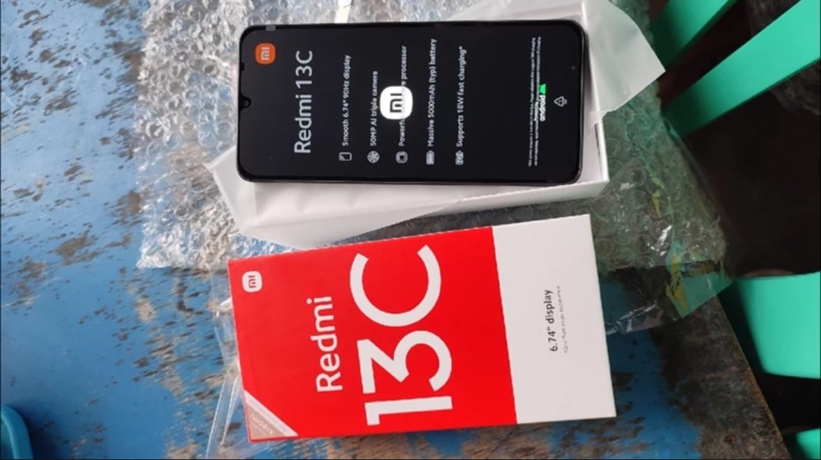 Media Sosial tweet media